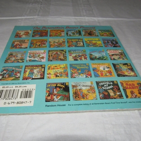 The Berenstain Bears and the PRIZE PUMPKIN Color Illustrated Paperback Kids Book - Picture 2 of 3